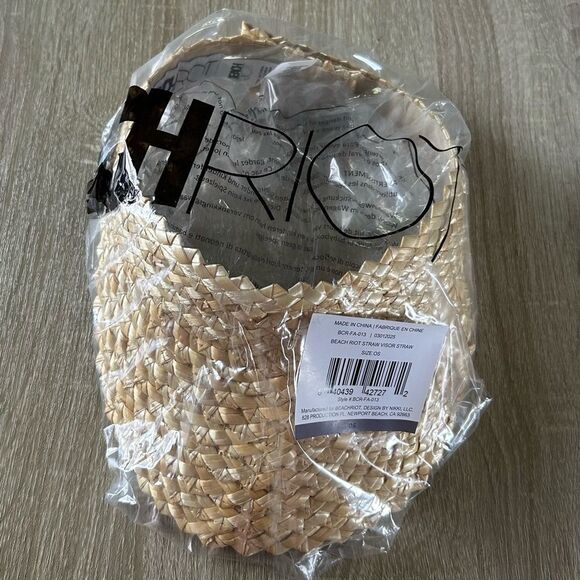 NWT … BEACH RIOT Straw Visor / Hat main image 4